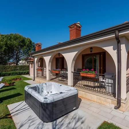 Villa Lori *