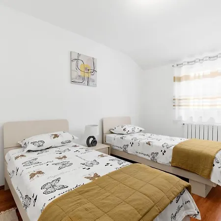 Lori * Nova Vas (Porec)